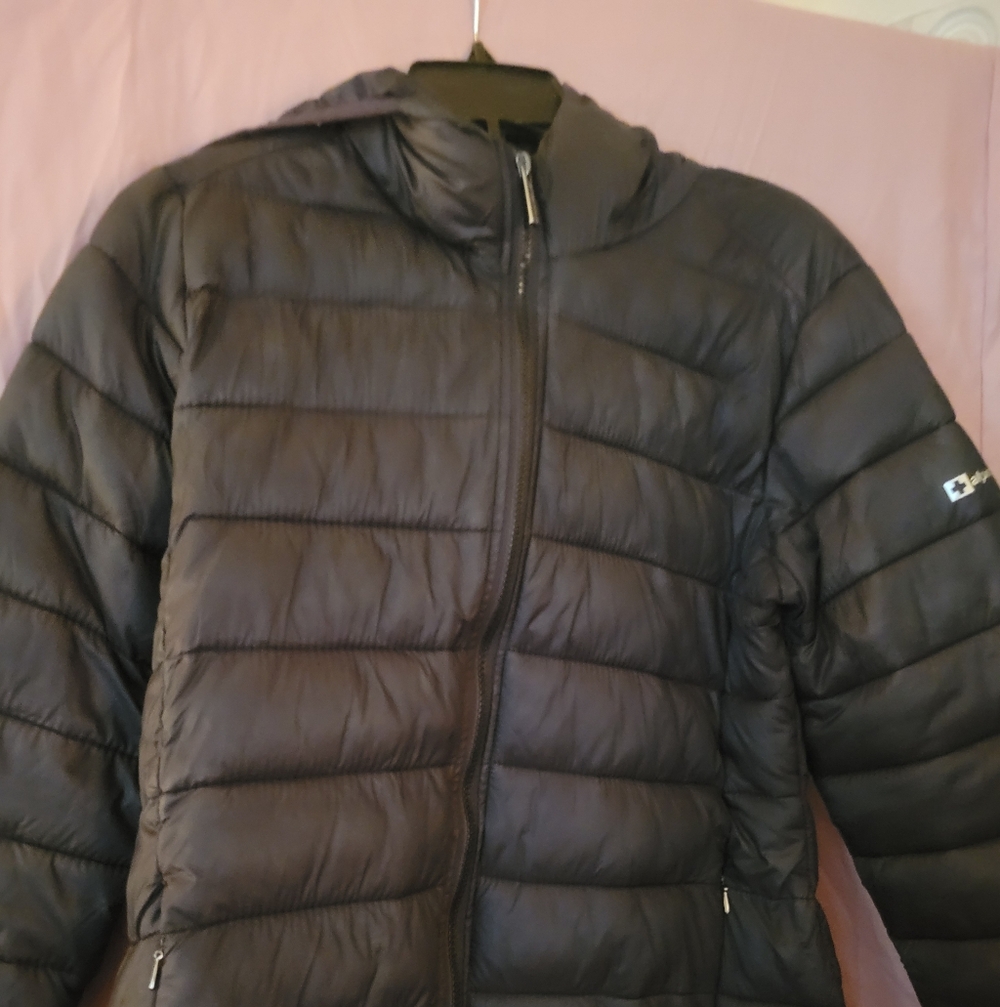 Packable Puffer Hooded Jacket